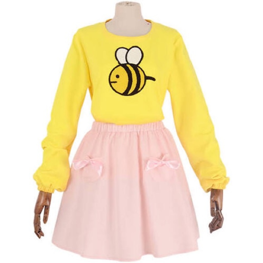 Bee and puppycat cosplay